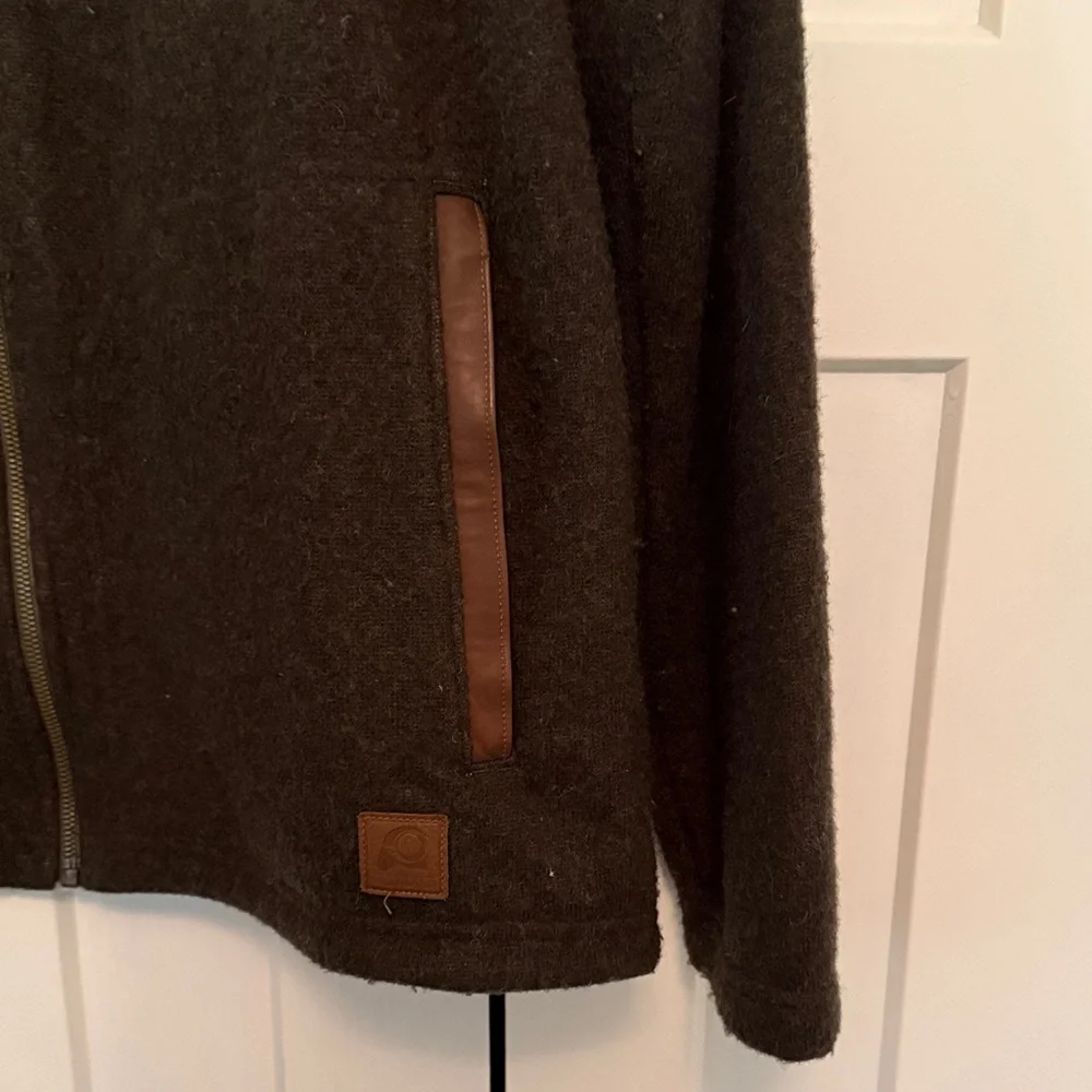 Men's Dark Brown Zip-Up Fleece Jacket - Picture 4 of 7